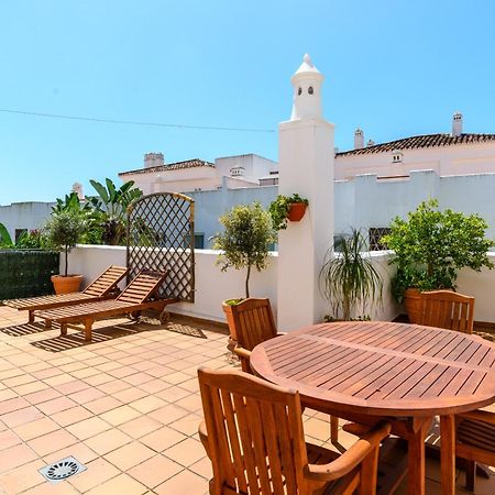Golf Hills Bed & Breakfast Estepona Exterior photo