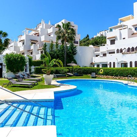 Golf Hills Bed & Breakfast Estepona Exterior photo