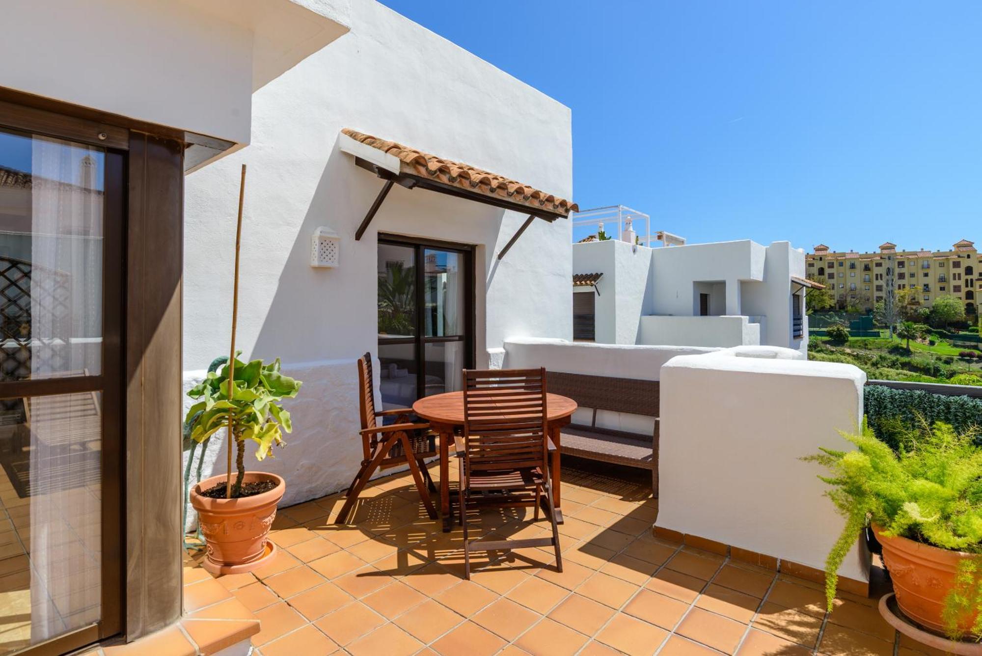 Golf Hills Bed & Breakfast Estepona Exterior photo