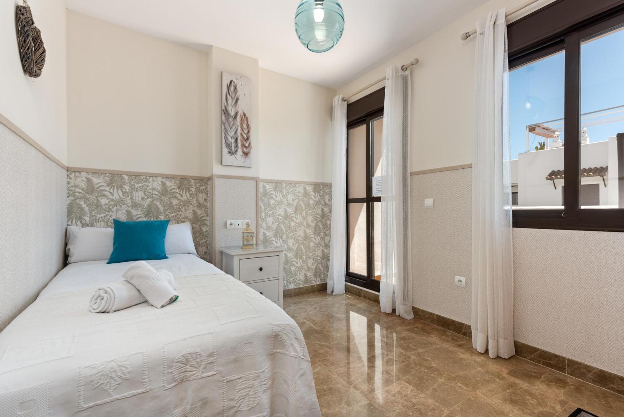 Golf Hills Bed & Breakfast Estepona Exterior photo