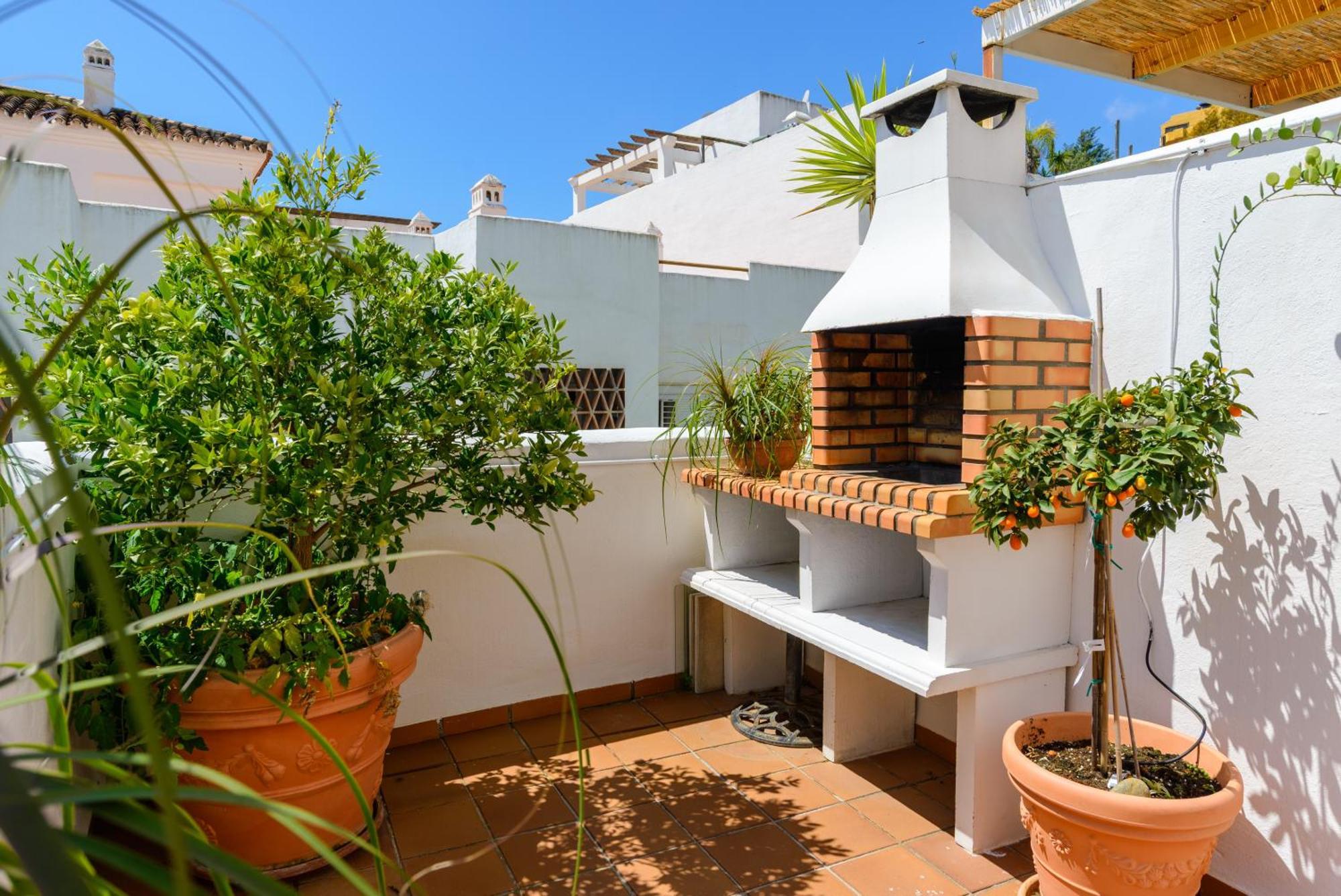 Golf Hills Bed & Breakfast Estepona Exterior photo