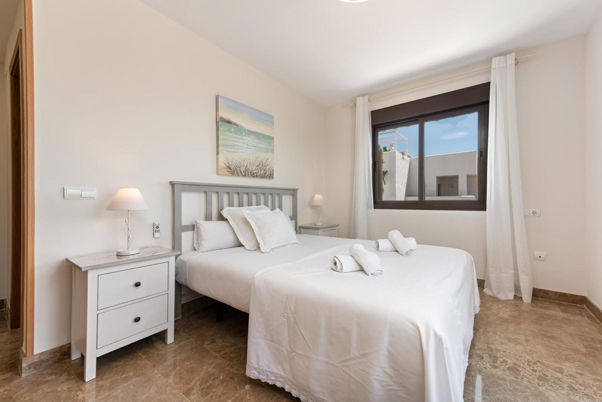 Golf Hills Bed & Breakfast Estepona Exterior photo